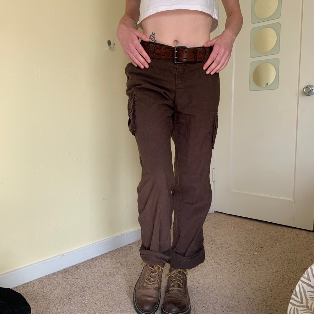 mid-rise brown y2k cargo pants